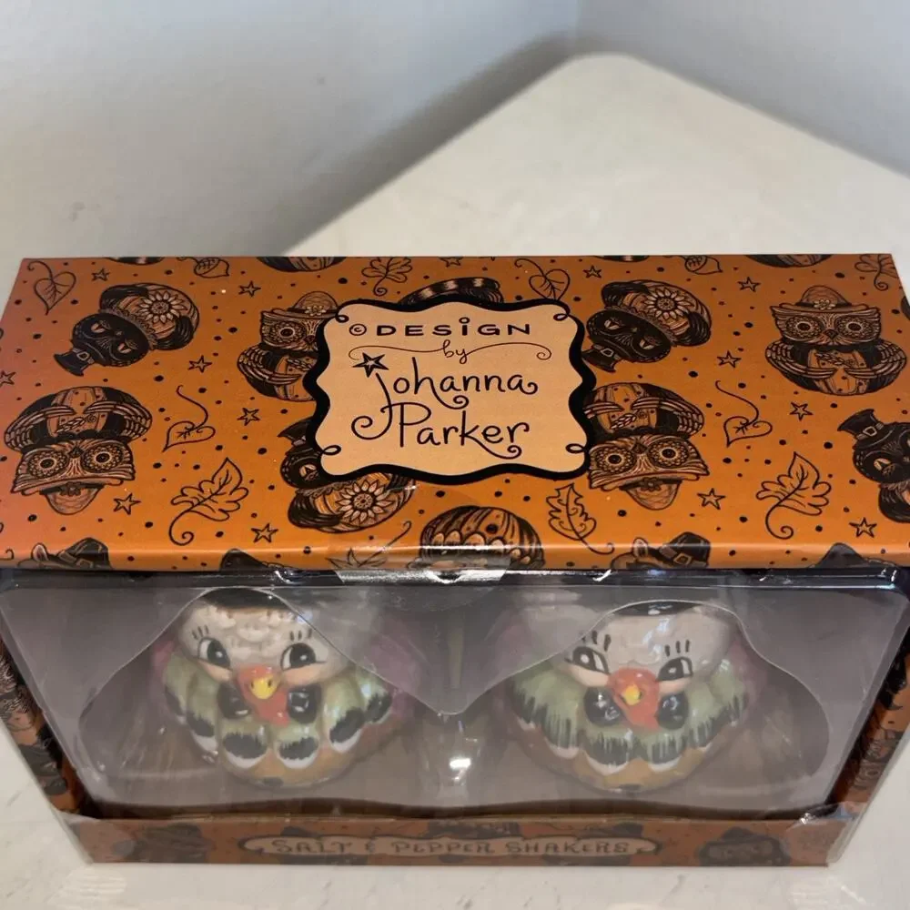 Johanna Parker Thanksgiving Turkeys Pilgrim Purple Salt & Pepper Shaker Set NEW
